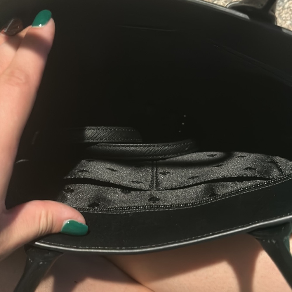 Kate Spade Black and Silver Crossbody Bag with Modern Elegance - Picture 11 of 12